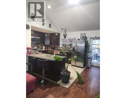 21796 Howison Avenue, Maple Ridge, BC V2X2W6 Photo 2