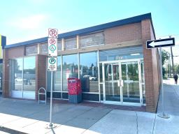 8951 82 Avenue, Edmonton, AB T6C0Z2 Photo 2