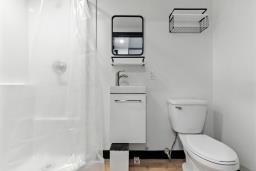 9517 103 Ave Nw, Edmonton, AB T5H0G8 Photo 5