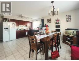 Living room - 100 305 5 Street, Wainwright, AB T9W1A6 Photo 2