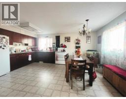 4pc Bathroom - 100 305 5 Street, Wainwright, AB T9W1A6 Photo 3