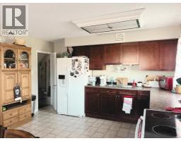 Hall - 100 305 5 Street, Wainwright, AB T9W1A6 Photo 5