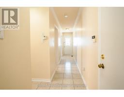 Bathroom - 384 Flagstone Way W, Newmarket, ON L3X2R3 Photo 3