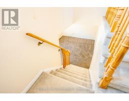 Bathroom - 384 Flagstone Way W, Newmarket, ON L3X2R3 Photo 5