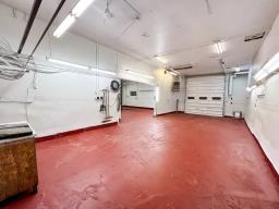 5210 50 Avenue, Image 2