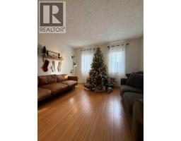 Bedroom - 67 Oxford Road W, Lethbridge, AB T1K4V6 Photo 3