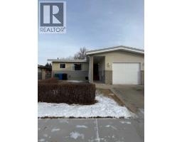 4pc Bathroom - 67 Oxford Road W, Lethbridge, AB T1K4V6 Photo 2