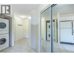 Kitchen - 201 1055 Hillside Ave, Victoria, BC V8T2A4 Photo 4