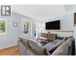 Family room - 15 Park Point, Bragg Creek, AB T0L0K0 Photo 4