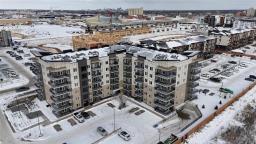 Kitchen - 114 635 Ballantrae Drive, Winnipeg, MB R3T6H4 Photo 2