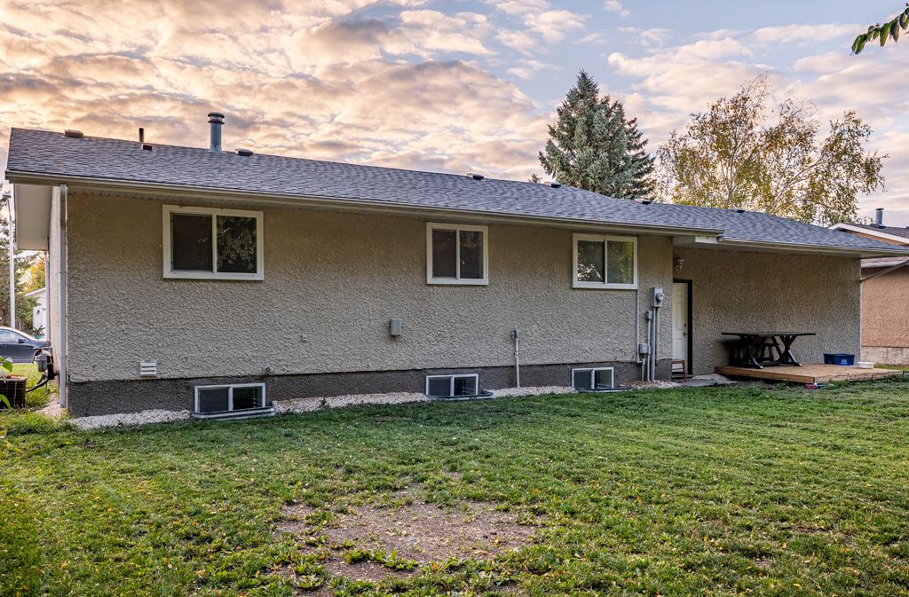 70 Coral Crescent, Steinbach, MB R5G 2E3 Photo 5