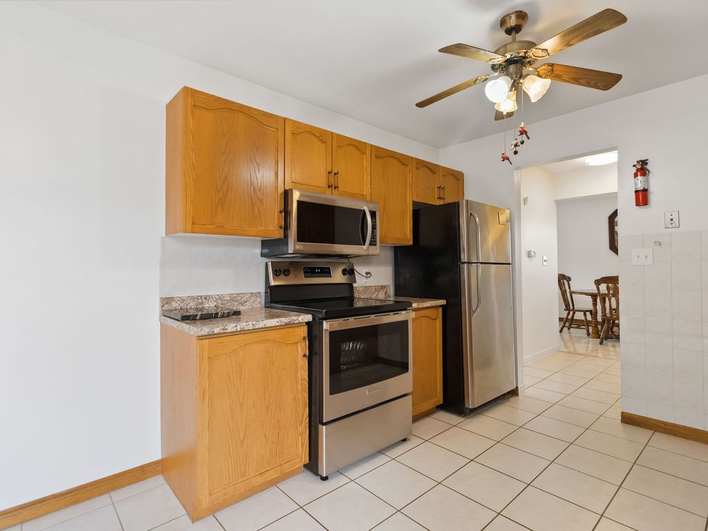 Photo 22 of 19 Coxwell Crescent, Brantford ON