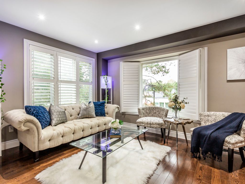 Photo 17 of 6 Walden Cir, Mississauga ON