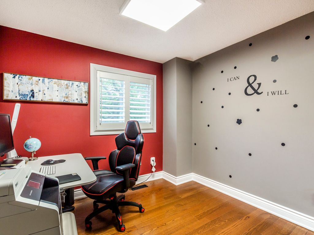 Photo 22 of 6 Walden Cir, Mississauga ON