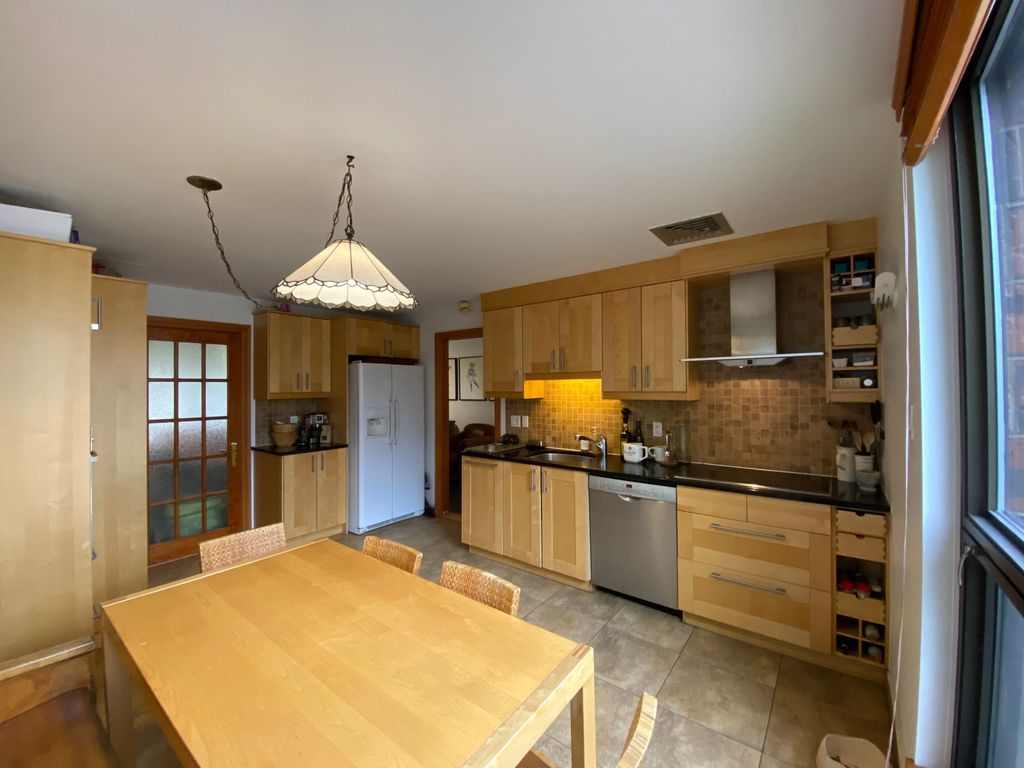 3542 Avenue Mcgregor