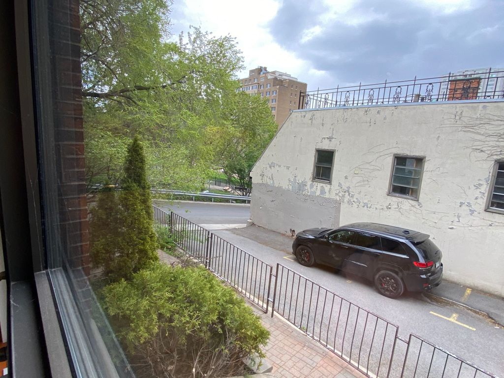 3542 Avenue Mcgregor, Image 2