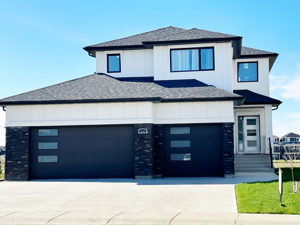 4 Bedroom Residential Home For Sale | 110 McArthur Ln | Saskatoon | S7L 6W8
