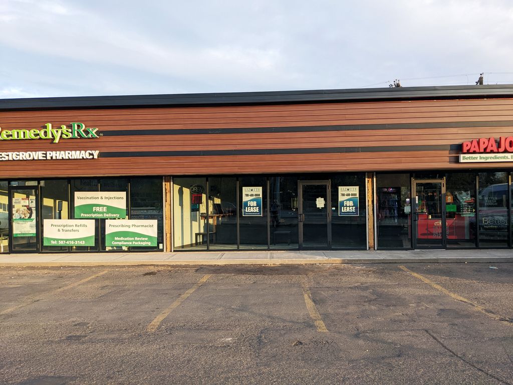 Photo 9 of 14820 Stony Plain Rd, Edmonton AB