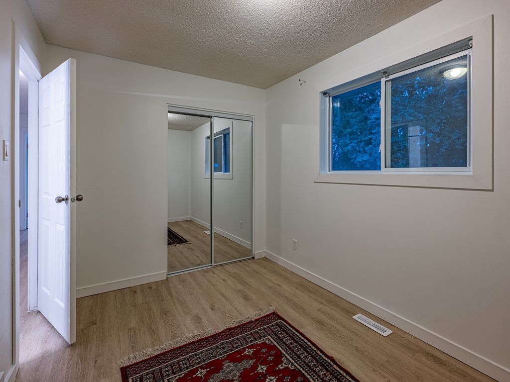 Photo 23 of 70 Coral Crescent, Steinbach MB