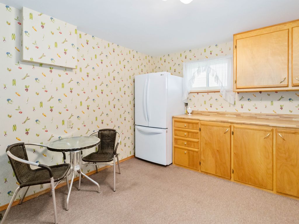 Photo 10 of 7 Blossie St, Brantford ON