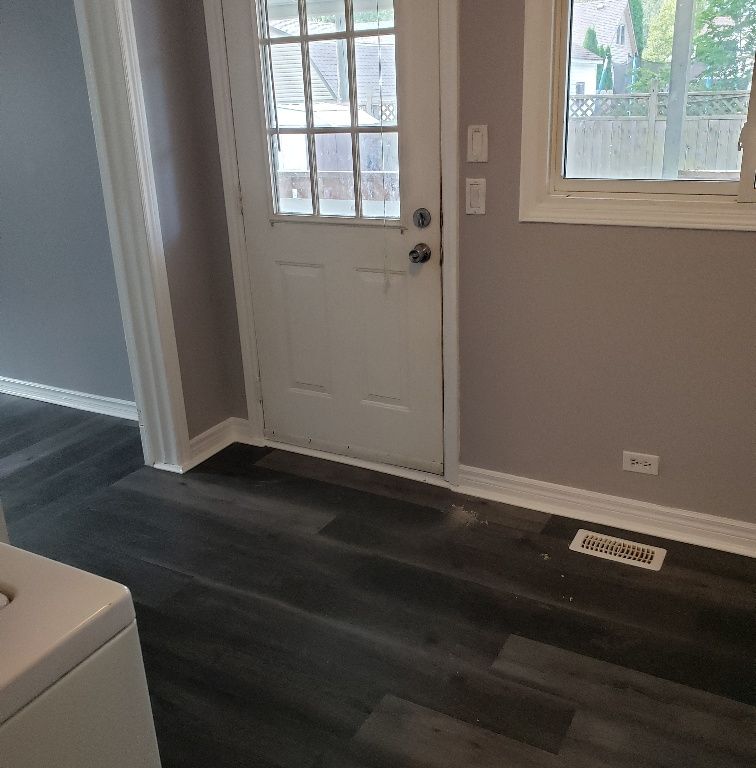 Photo 5 of 2319 Wellesley Ave, Windsor ON