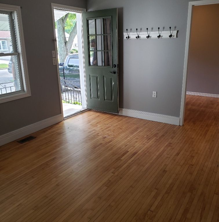 Photo 8 of 2319 Wellesley Ave, Windsor ON