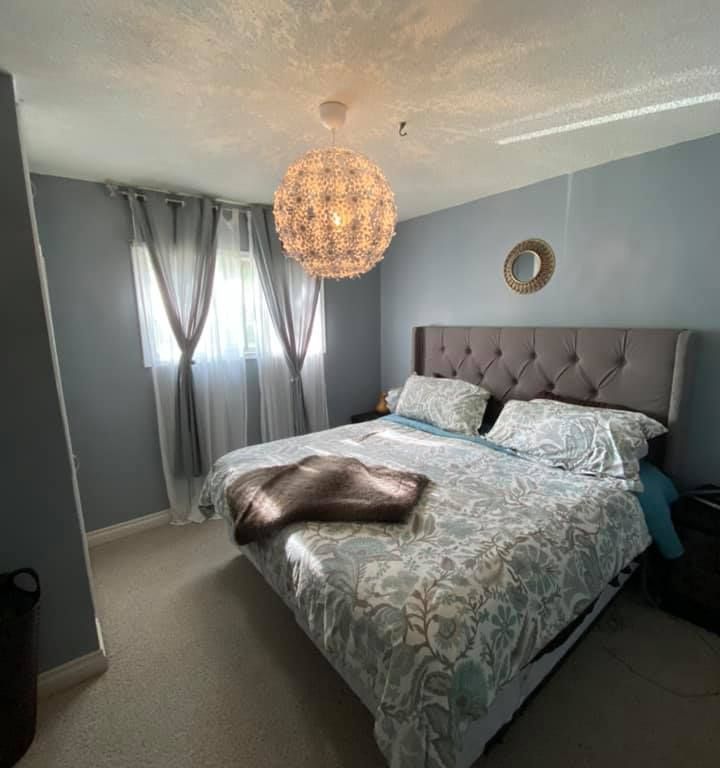 Photo 3 of 157 2 Ave SE, Swift Current SK