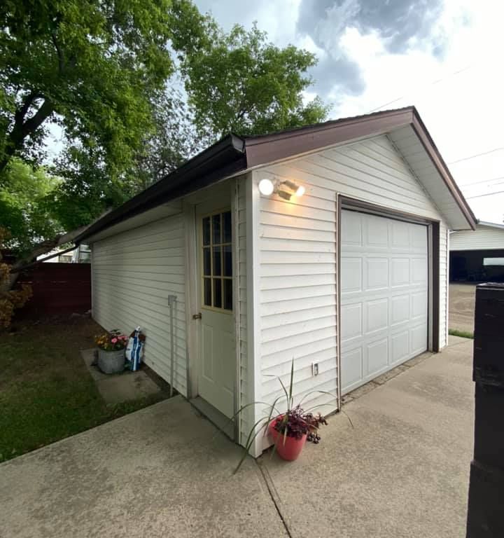 Photo 18 of 157 2 Ave SE, Swift Current SK