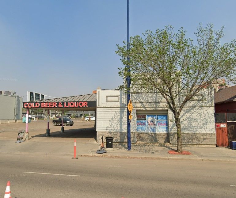 Photo 2 of 12720 Fort Rd NW, Edmonton AB
