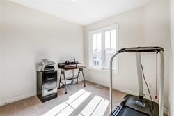 Photo 14 of 154 Betony Dr, Richmond Hill ON