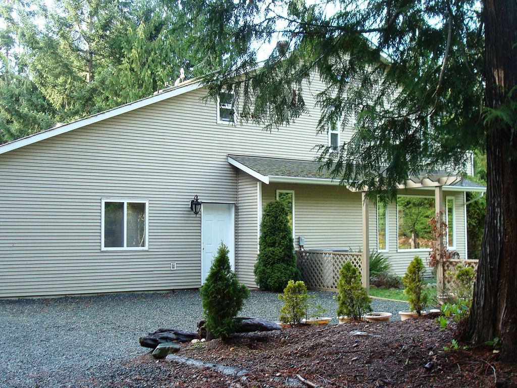 Photo 3 of 029 1711 Peligren Place, Qualicum Beach BC