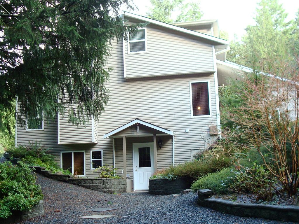 Photo 4 of 029 1711 Peligren Place, Qualicum Beach BC
