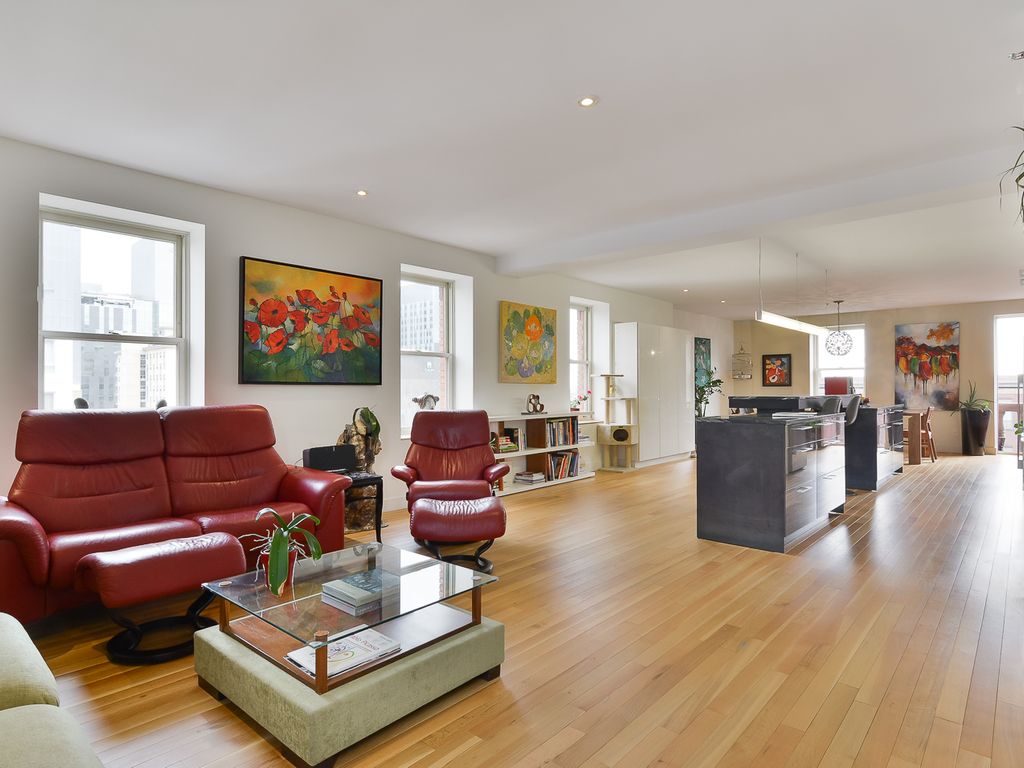 65#902 Boulevard René-Lévesque E