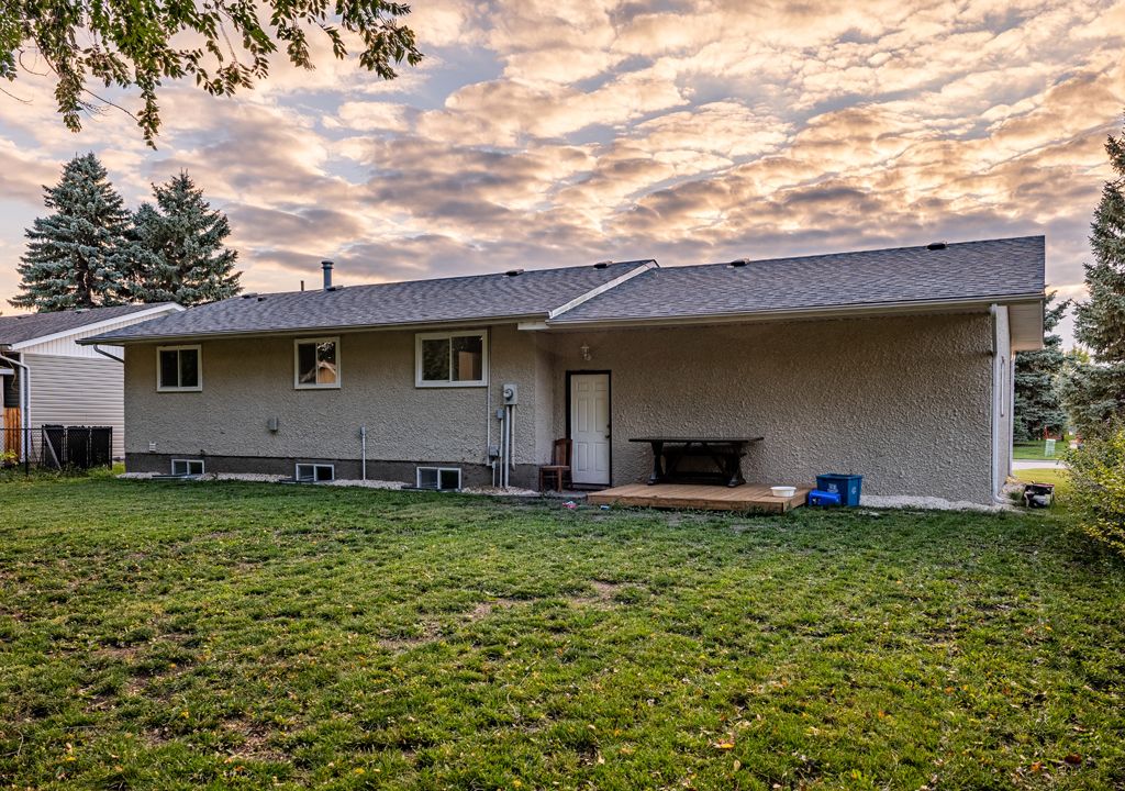 70 Coral Crescent, Steinbach, MB R5G 2E3 Photo 6