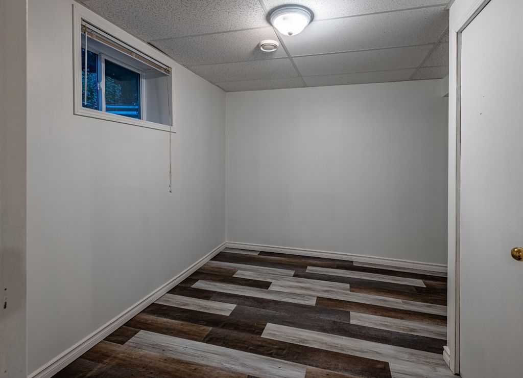 Photo 30 of 70 Coral Crescent, Steinbach MB