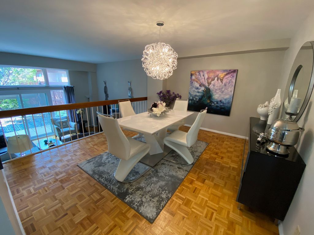 Photo 3 of 361 Westwood Dr, Winnipeg MB