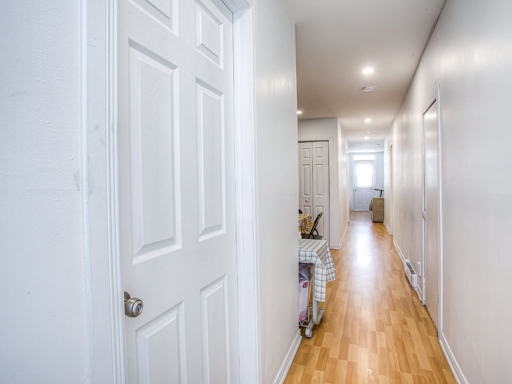 3839 Rue Evelyn, Image 3