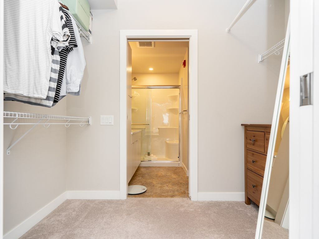 Photo 13 of 1044 Wilkes Ave, Winnipeg MB