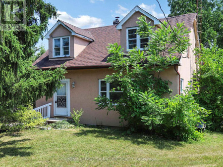 1 21 Yongeview Avenue