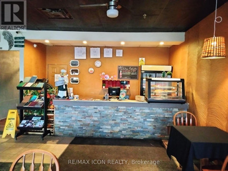 10 11 775 Southdale Rd Road E