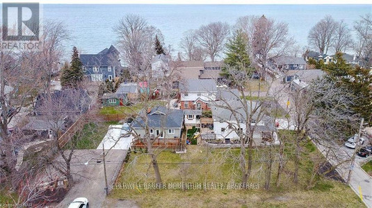 10 A Betts Avenue