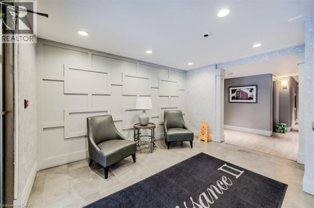 10 Ellen Street E Unit 808