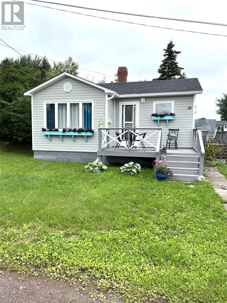 Porch - 10 Strongs Road, Botwood, NL A0H1E0 Photo 1