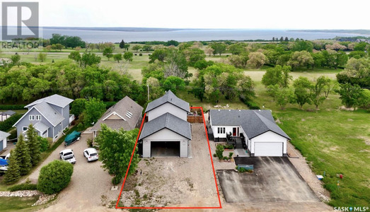 102 Lakeside Road