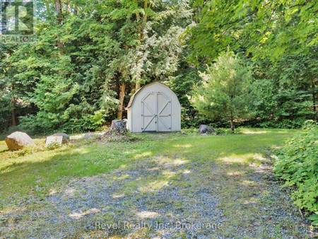 1022 Bird Lake Crescent