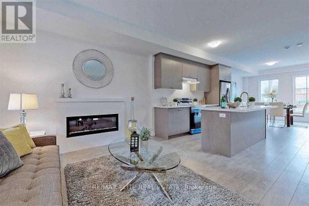 Great room - 10270 Keele St, Vaughan, ON L6A3Y9 Photo 1