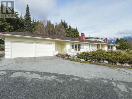 1064 Eyremount Drive, West Vancouver, BC V7S2B5 Photo 1