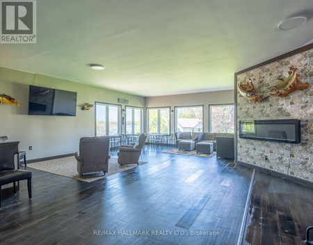 108 449 Island View Road