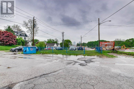 11 15 Wellington Road
