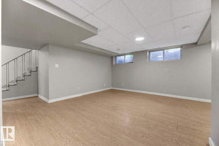 11 Ainsley Pl